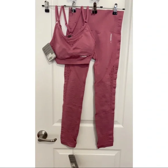 Gymshark Set - Picture 1 of 6